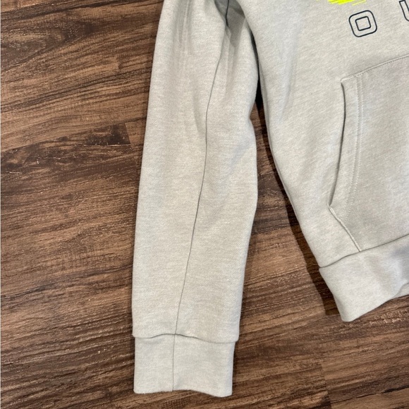 Under armour hoodie - Picture 2 of 8